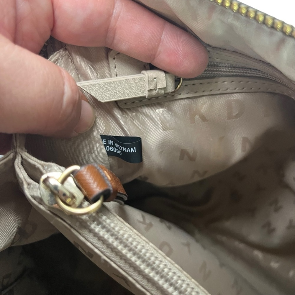 DKNY Women Bryant  MD ROUND Brown/ Beige Satchel Bag Purse MSRP:$198 - Picture 12 of 12